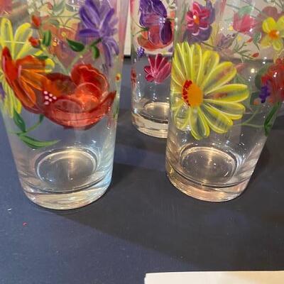 Lot 679 - Pier 1 Glasses and Pitcher