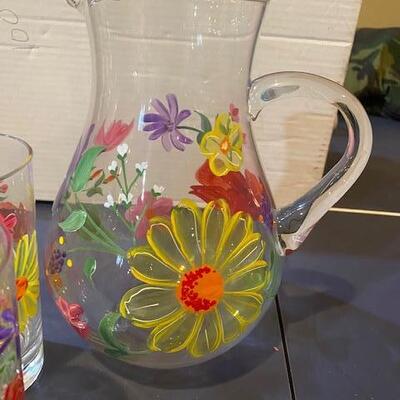 Lot 679 - Pier 1 Glasses and Pitcher