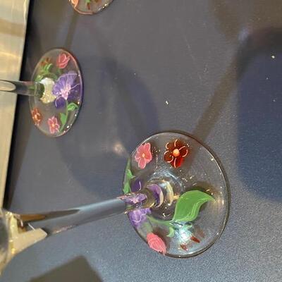 Lot 680 - Pier 1 Wine Glasses