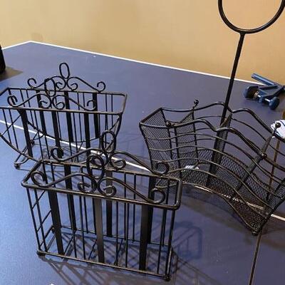 Lot 683 - metal table ware holders