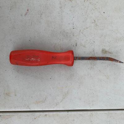 Snap-on pry tool