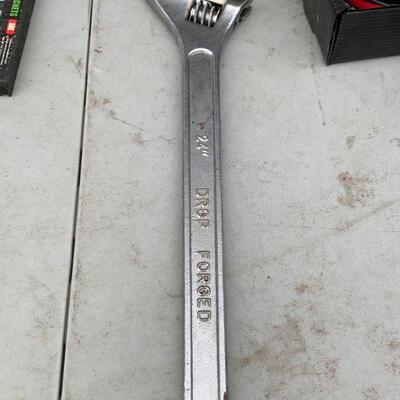 Cresent wrench adjustable 24" chrome (800mm)