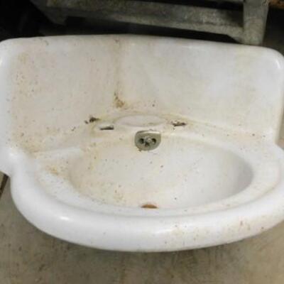 Vintage Porcelain Corner Basin Sink 23