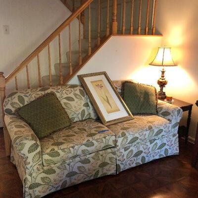 Lot 18 - Floral Sofa, Lamp, End Table and Decor