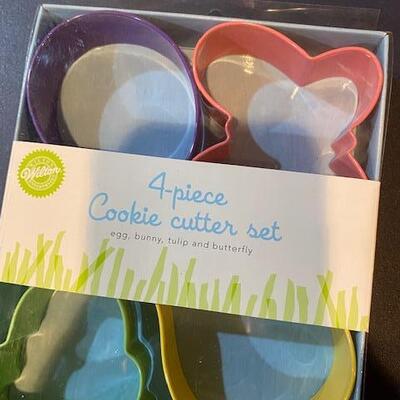 Lot 691 - Kitchen misc