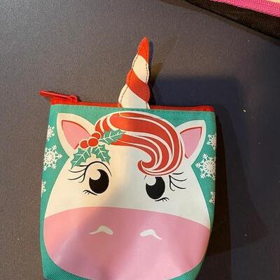 Lot 692 - bags 