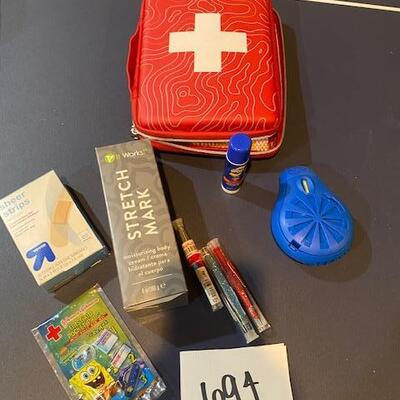 Lot 694 - Bathroom items