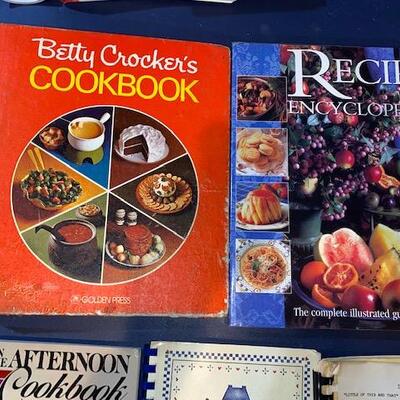 Lot 697 - Cookbooks 
