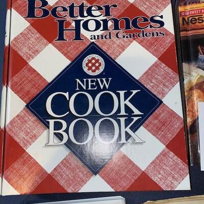 Lot 698 - Cookbooks
