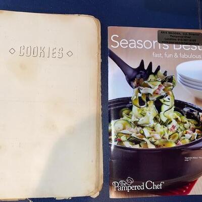 Lot 698 - Cookbooks