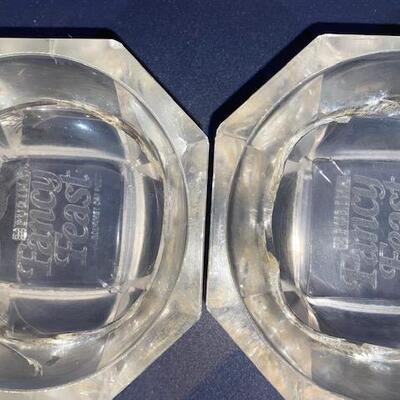Lot 704 - Pet Dishes