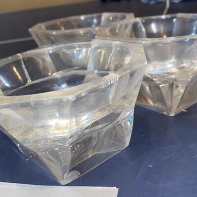 Lot 704 - Pet Dishes