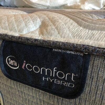 Lot 26 - King Size Powerbase Bed w/Serta iComfort Hybrid Mattress and Bedding