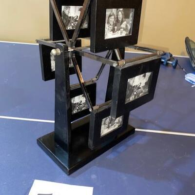 Lot 710 - Photo carousel