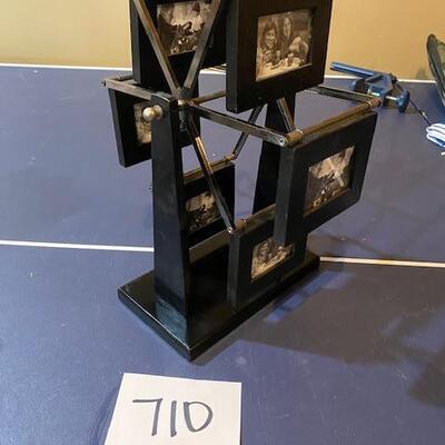 Lot 710 - Photo carousel