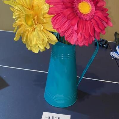 Lot 713 - Decor