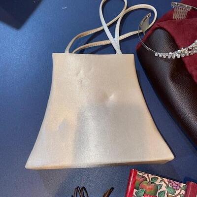 Lot 720 - Random items