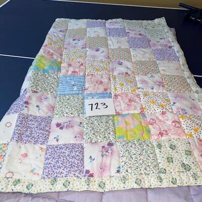 Lot 723 - Flannel baby quilt