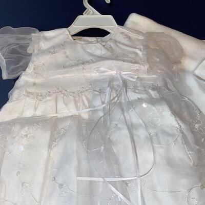 Lot 725 - Christening Gown