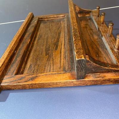 Lot 738 - Oak shelf