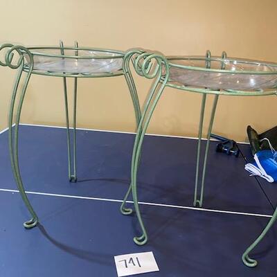 Lot 741 - plant stands