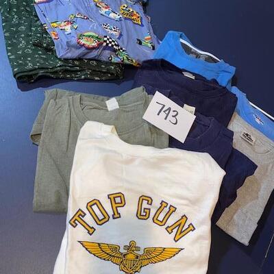 Lot 743 - Mens clothes