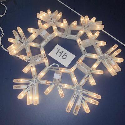 Lot 748 - light up snowflake