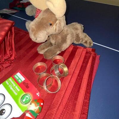 Lot 753 - christmas decor