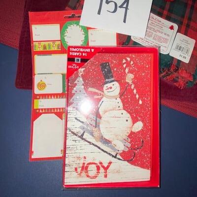 Lot 754 - Christmas Decor