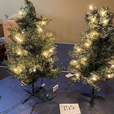 Lot 755 - Lighted trees