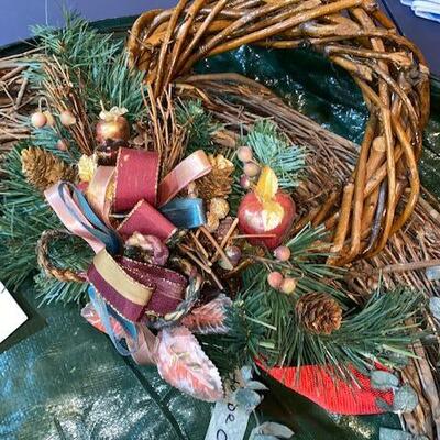 Lot 760 - Wreaths