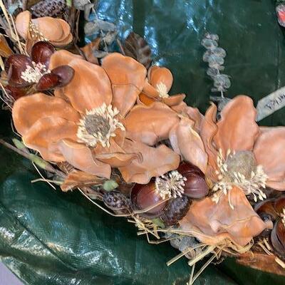 Lot 760 - Wreaths