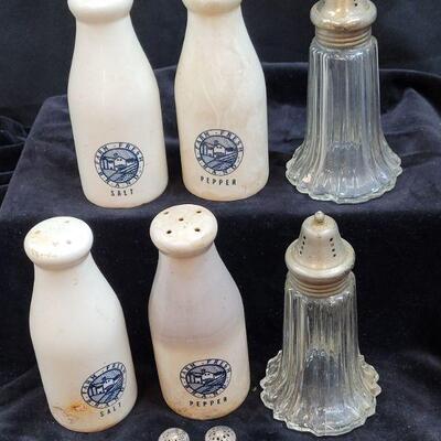 Lot 18: 4 Sets of Salt and Pepper Shakers 