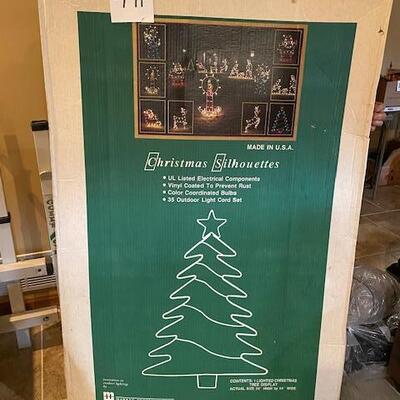 Lot 771 - large lighted tree decor