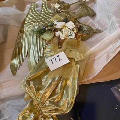 Lot 772 - Large gold angel