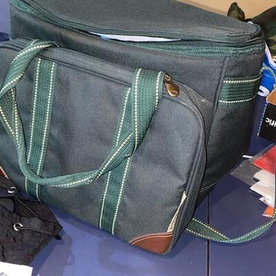 Lot 778 - bags and cooler