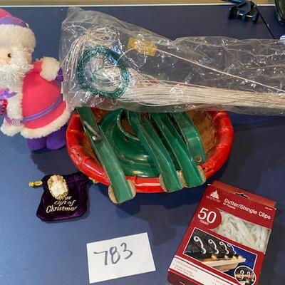 Lot 783 - Christmas items