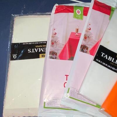 Lot 786 - Plastic tablecloths