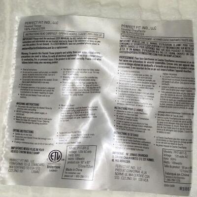 Lot 790 - Heated throw