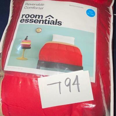 Lot 794 - Reversible comforter