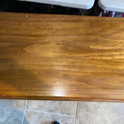 Lot 825 - small dresser