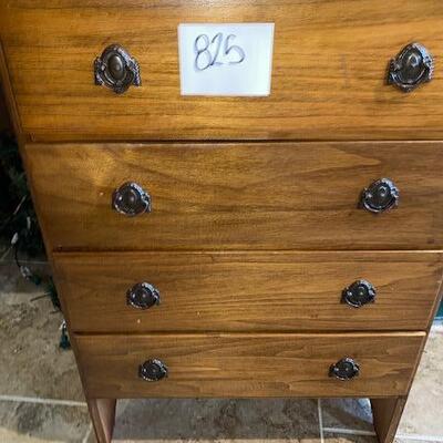 Lot 825 - small dresser