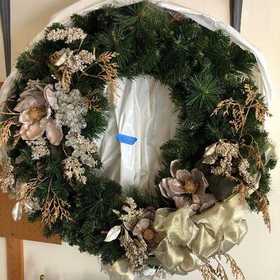 Lot 103 - Large Beautifully Decorated Wreath