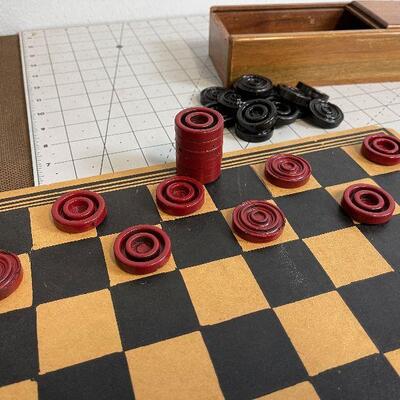 Lot #91 Wood Checkers with inlay wooden Box and Board 