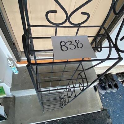 Lot 838 - Metal shelf