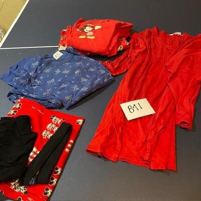 Lot 841 - Womens Pajamas