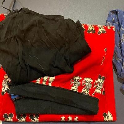 Lot 841 - Womens Pajamas