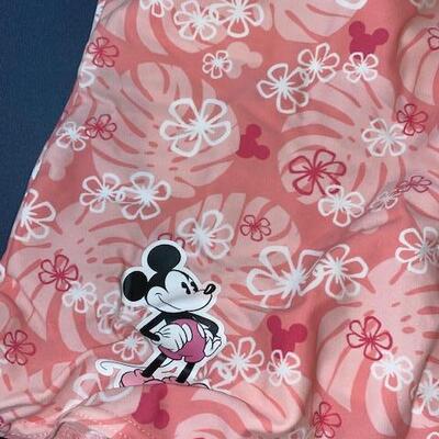 Lot 843 - Swim wear 