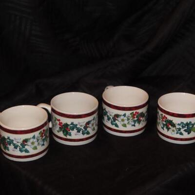 Majestic Wear Holly Mugs