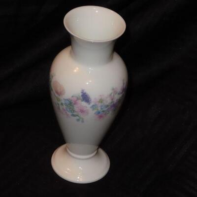 Wedgewood Angela Vase